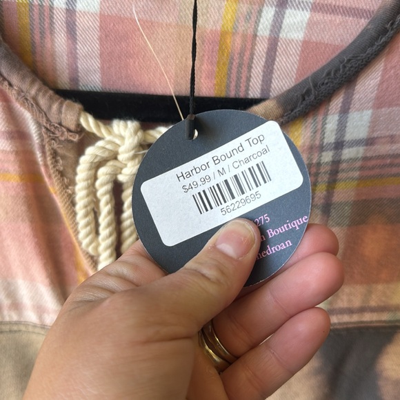 NWT splatter and plaid top - Picture 6 of 6